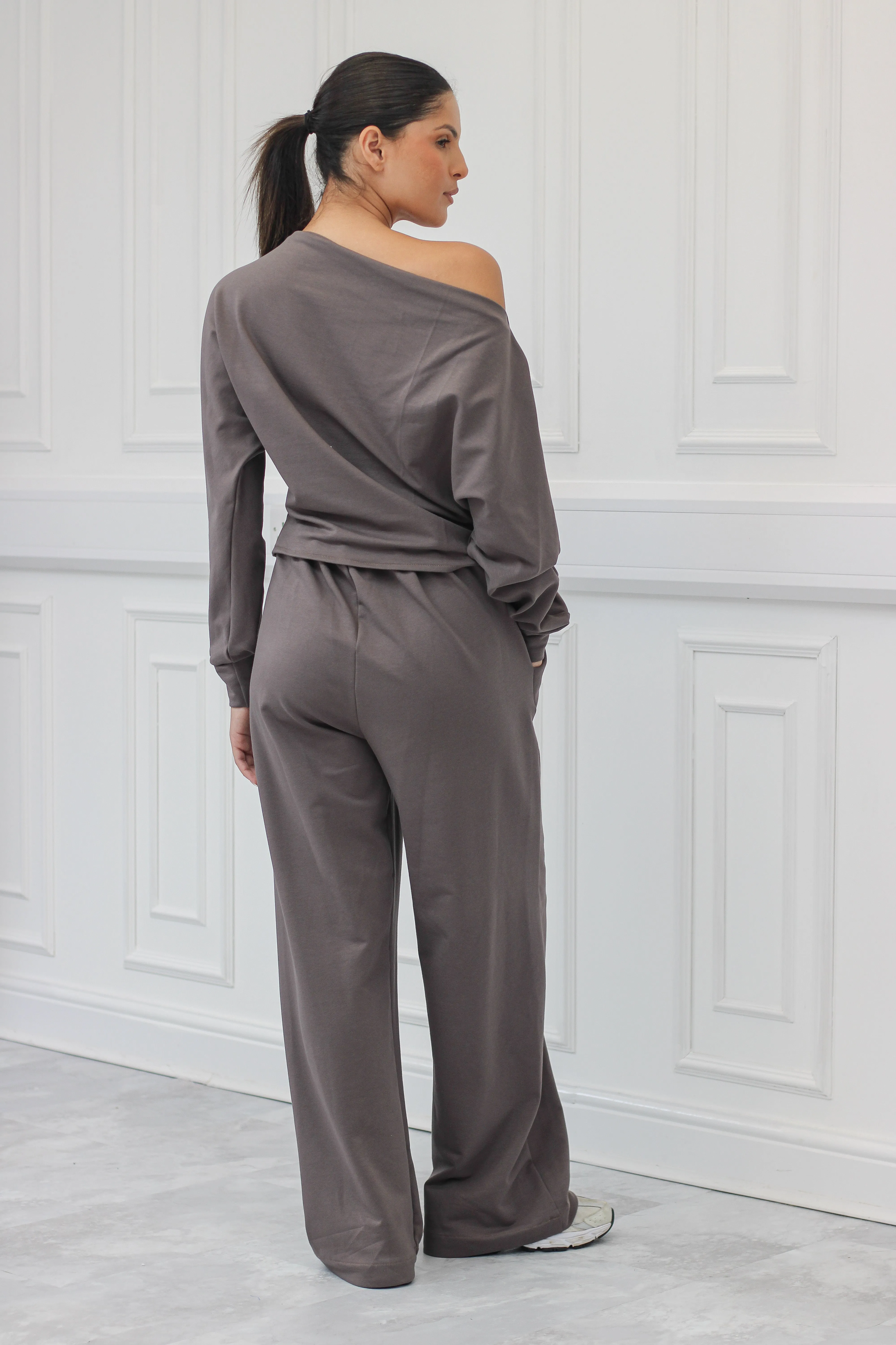 High rise medium weight Loose leg joggers
