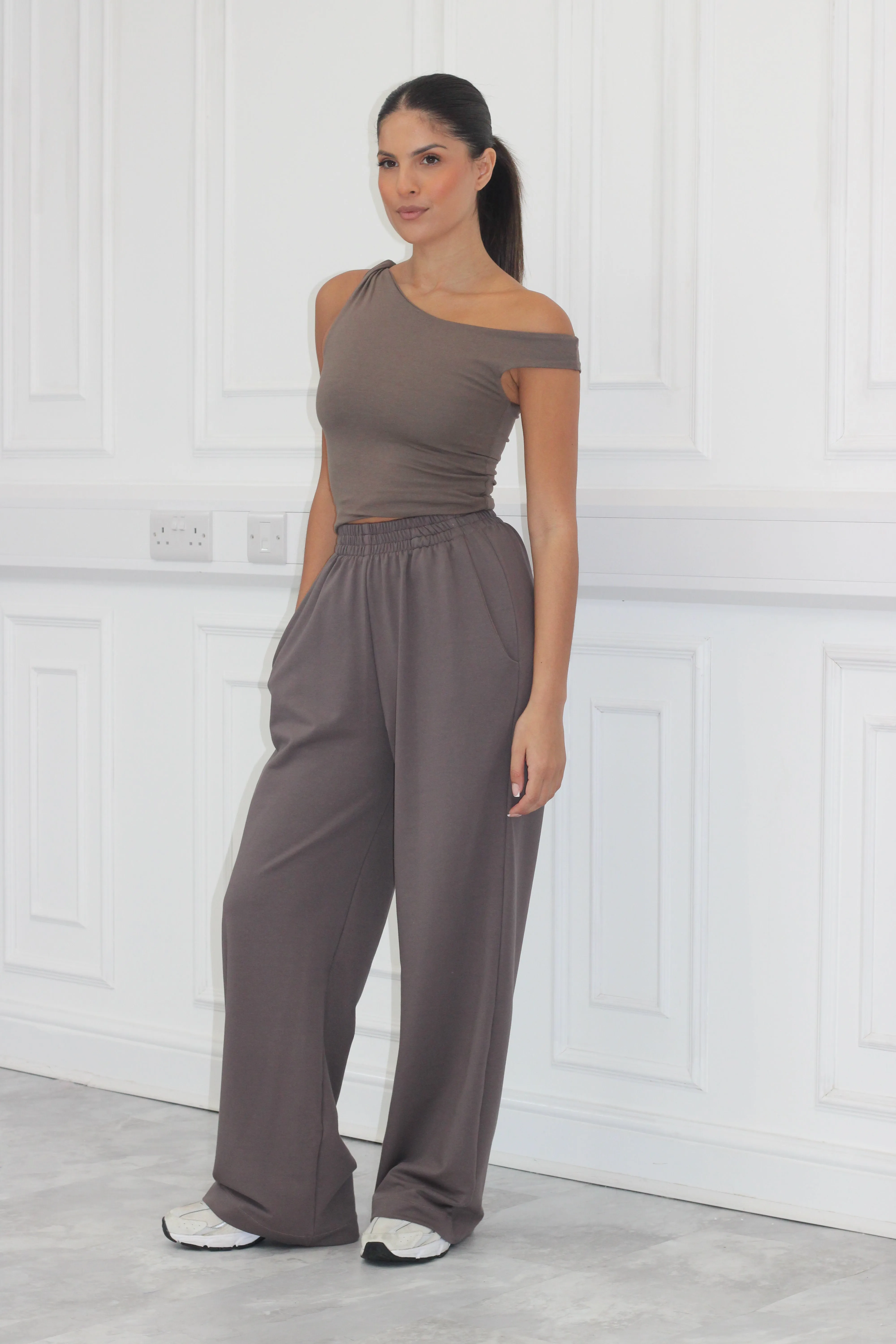 High rise medium weight Loose leg joggers