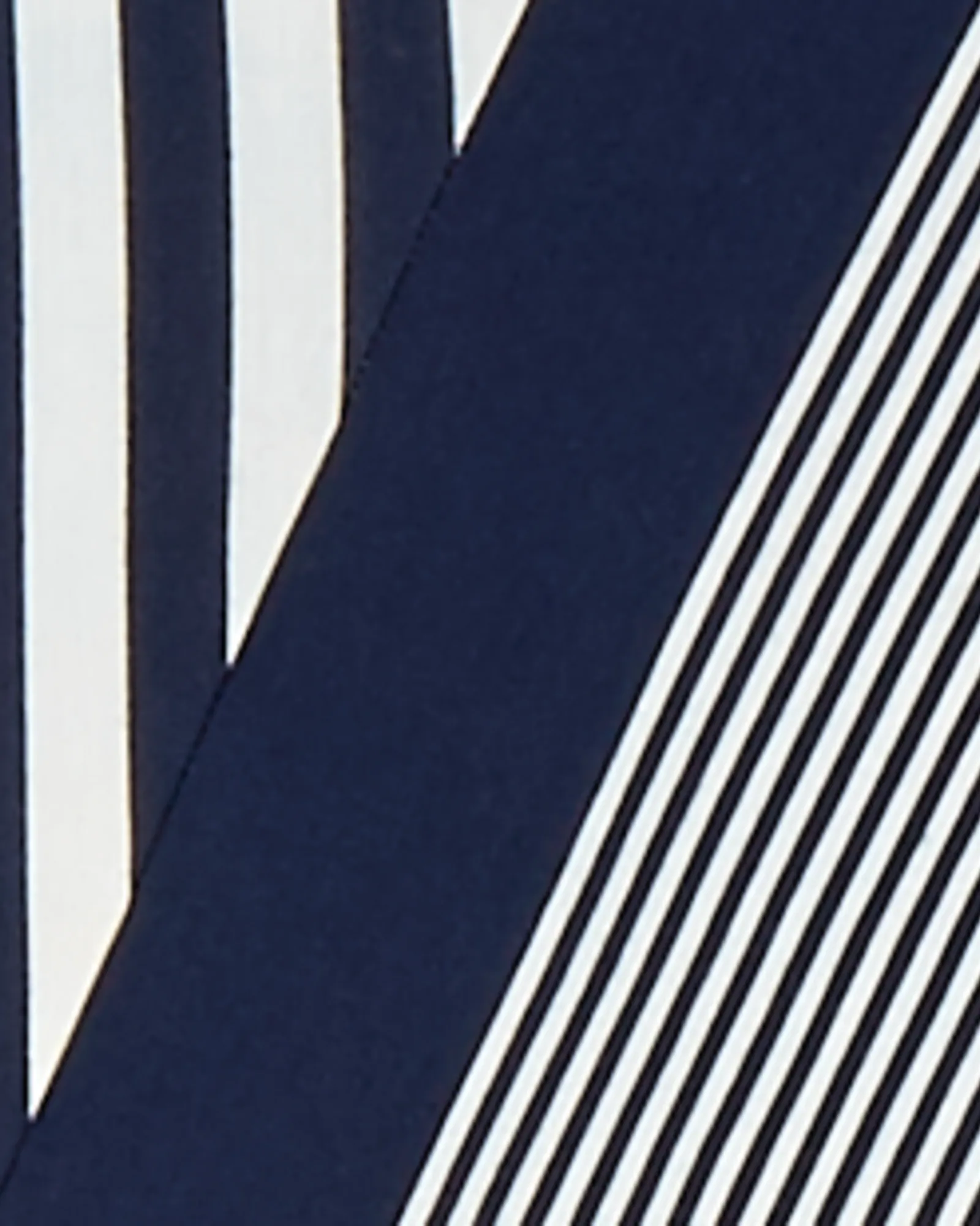 Kamay Sharkbite Hem Dress | White / Navy