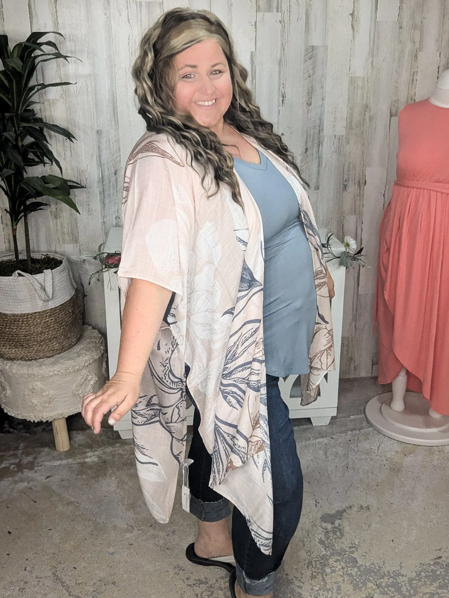 Lettie Flowy Sketched Floral Kimono in Beige   Denim Blue