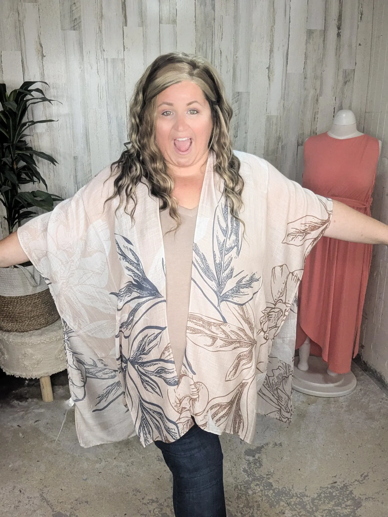 Lettie Flowy Sketched Floral Kimono in Beige   Denim Blue