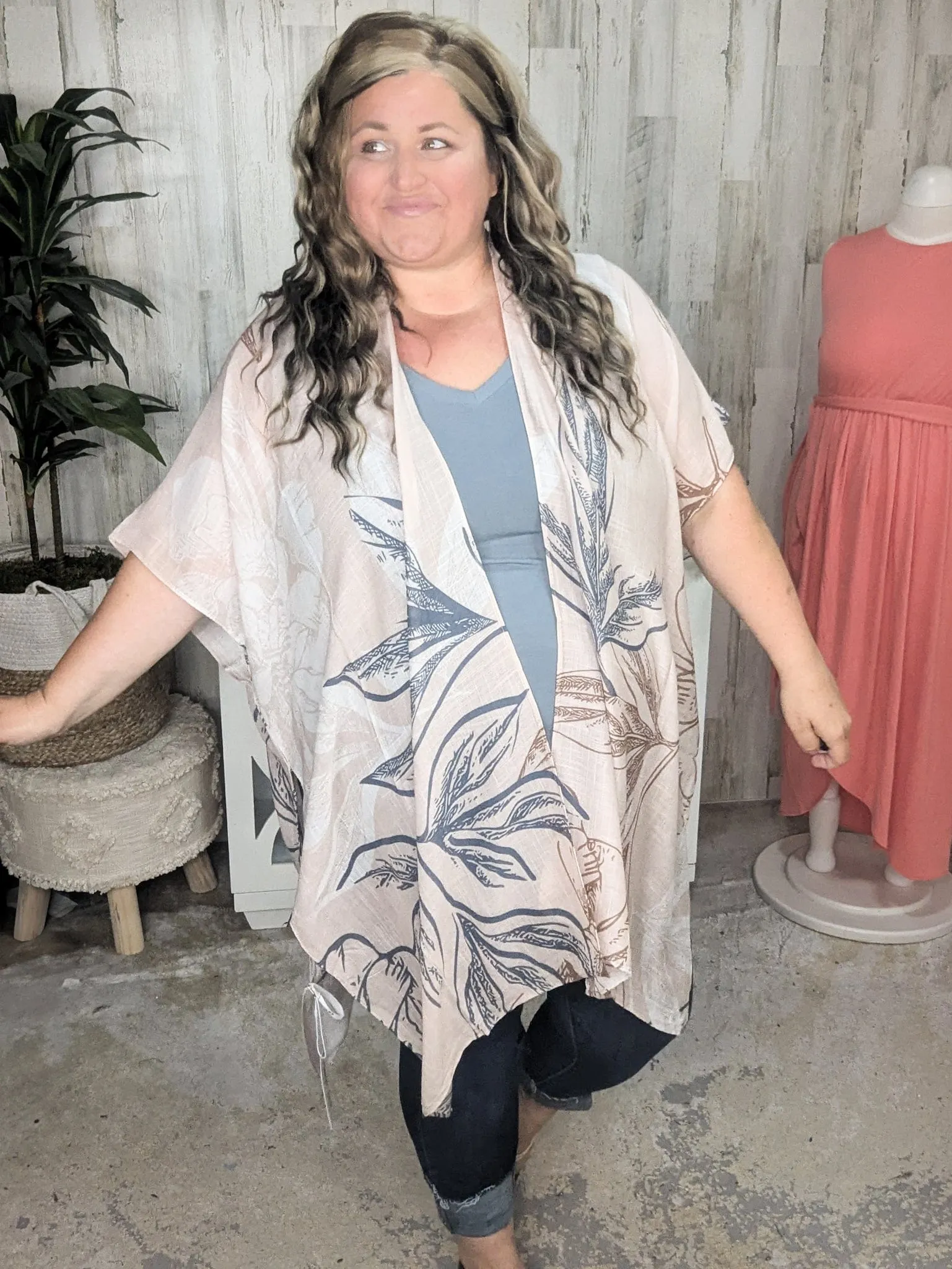 Lettie Flowy Sketched Floral Kimono in Beige   Denim Blue