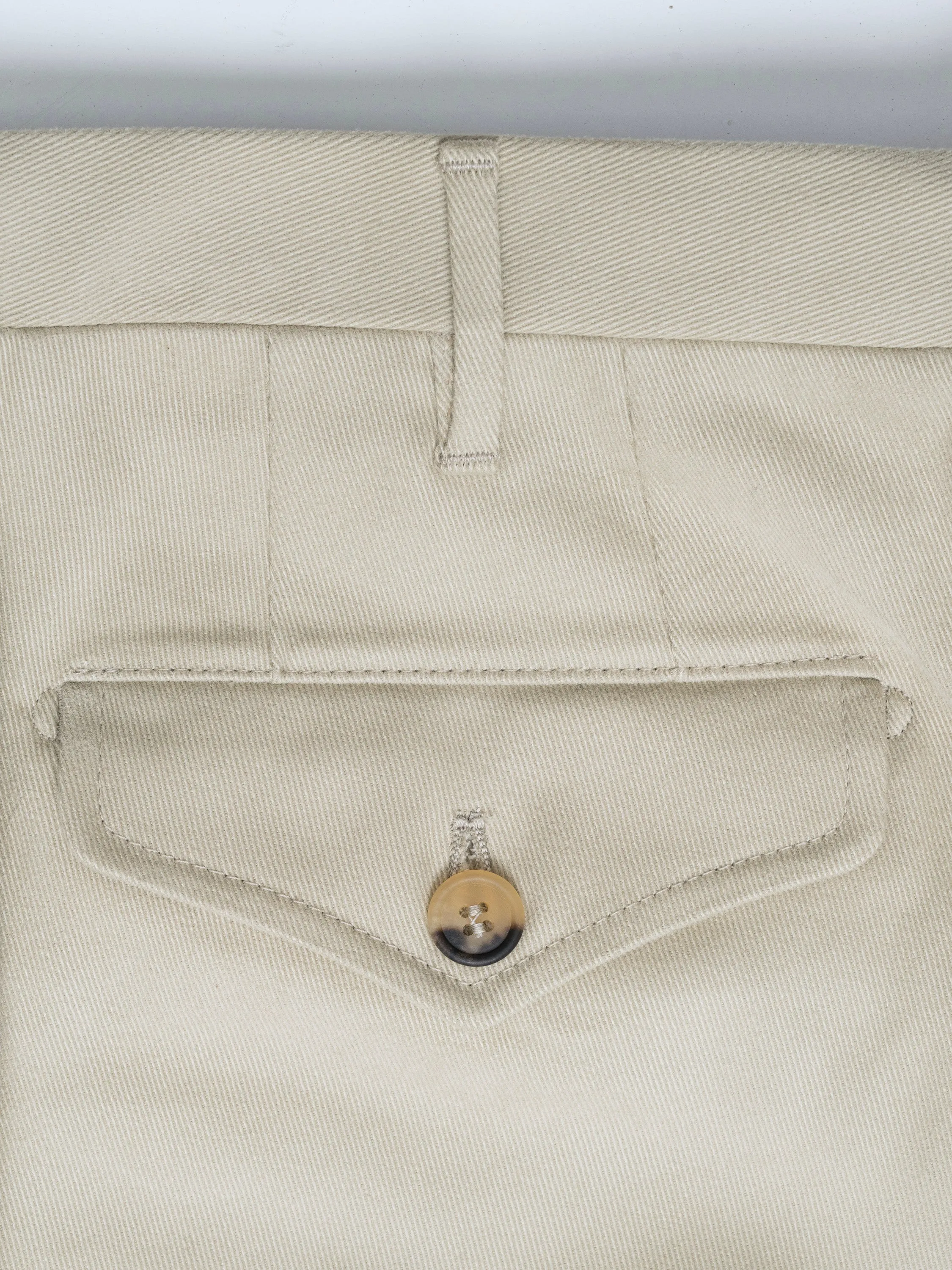 Light beige cotton elastan cargo pockets