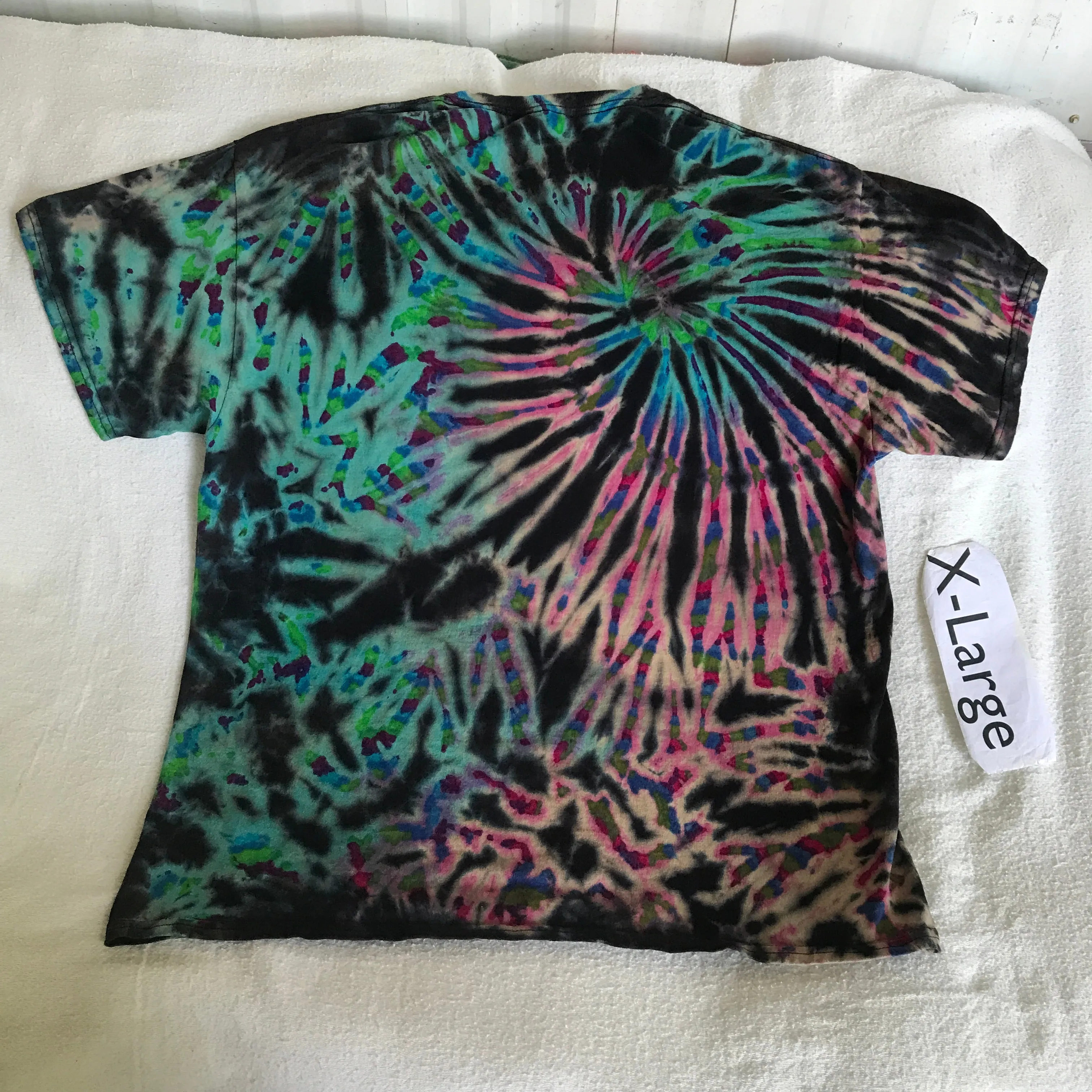 XL Midnight Crystal Rainbows Spiral Tie-Dye tee #18